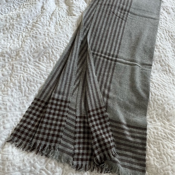 Filson Gray and Brown Wool/Cashmere Scarf - Picture 1 of 2